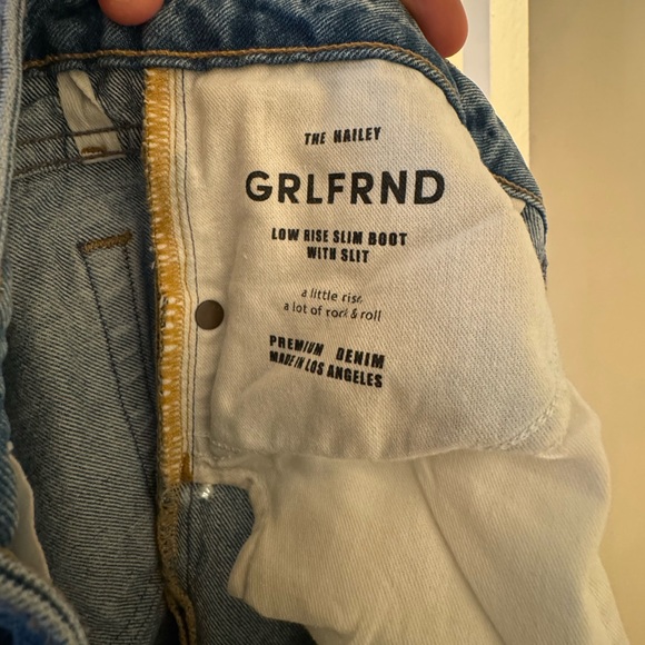 GRLFRND The Hailey size 26 jeans split hem bootcut - Picture 3 of 3